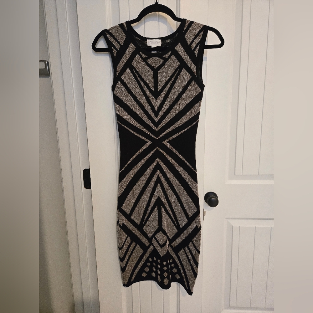 Bisou Bisou Black and Gray Geometric Midi Dress